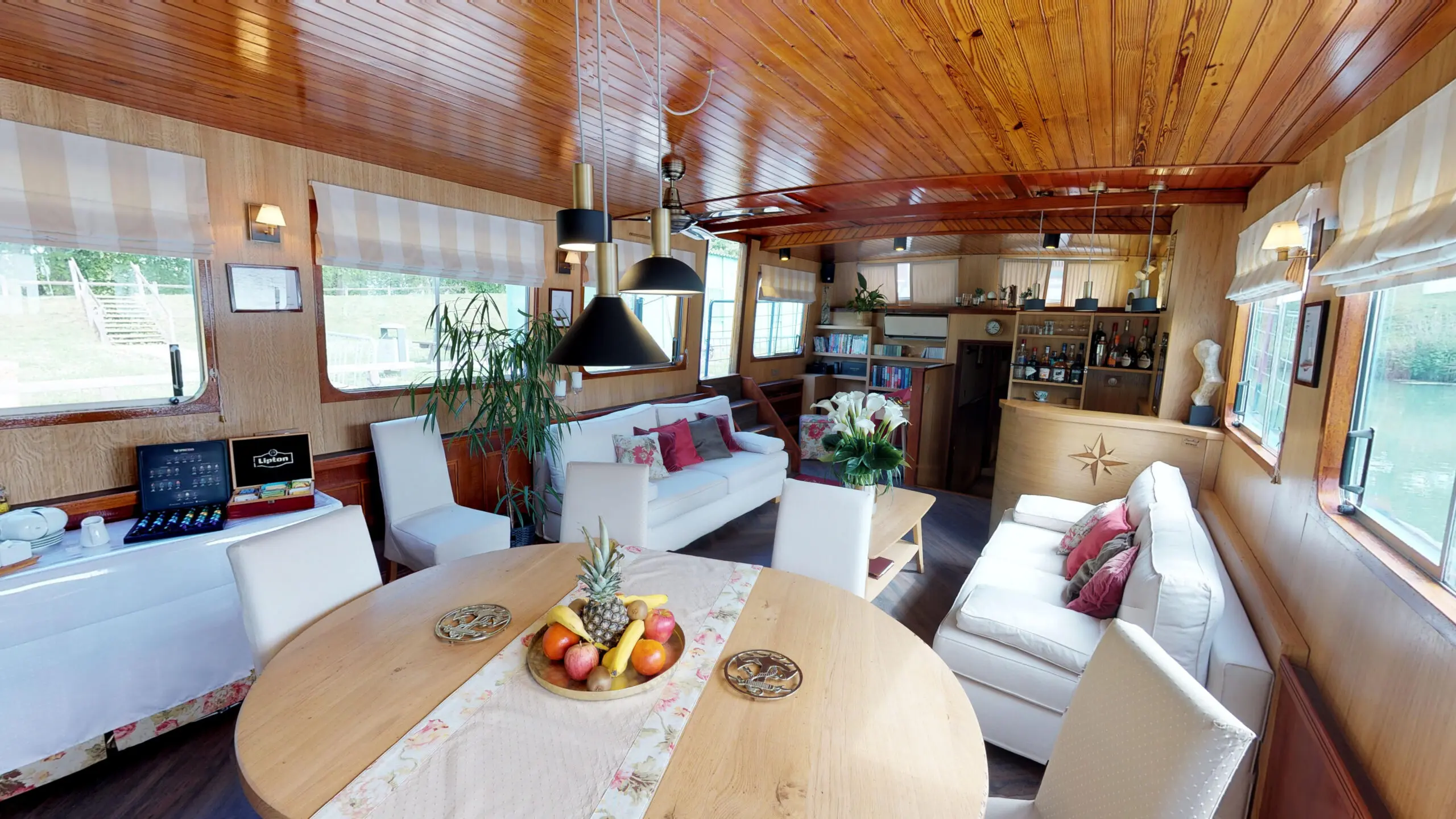 Barge ROSA