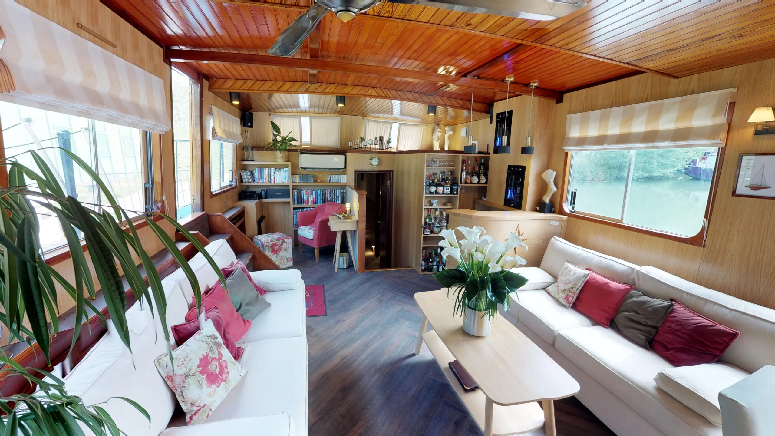 Barge ROSA