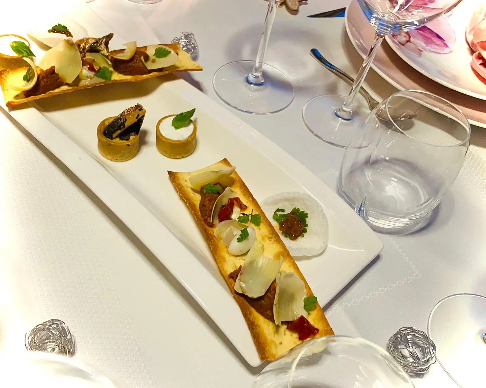 Amour: An Intimate Voyage of Romance and Luxury on the Canal du Midi