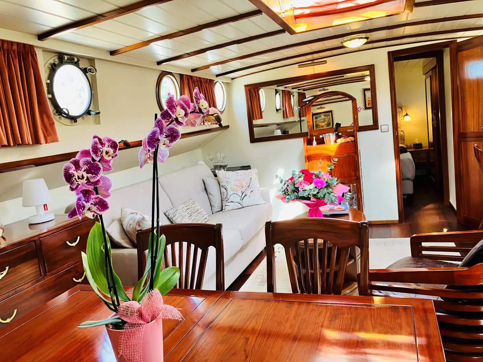 Amour: An Intimate Voyage of Romance and Luxury on the Canal du Midi