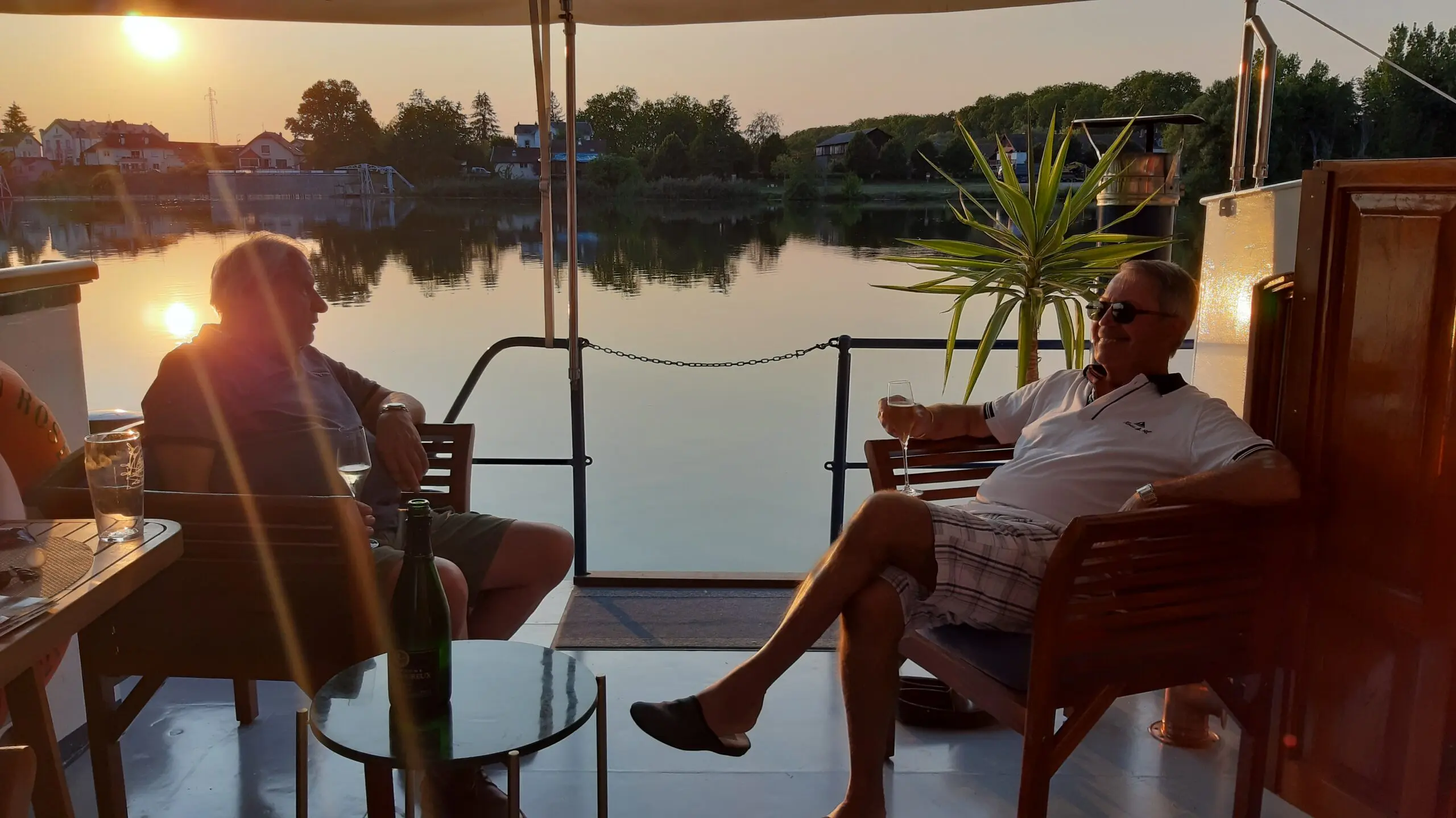 La Vie en Rose: A Romantic Saône Cruise of Style, Story and Serenity