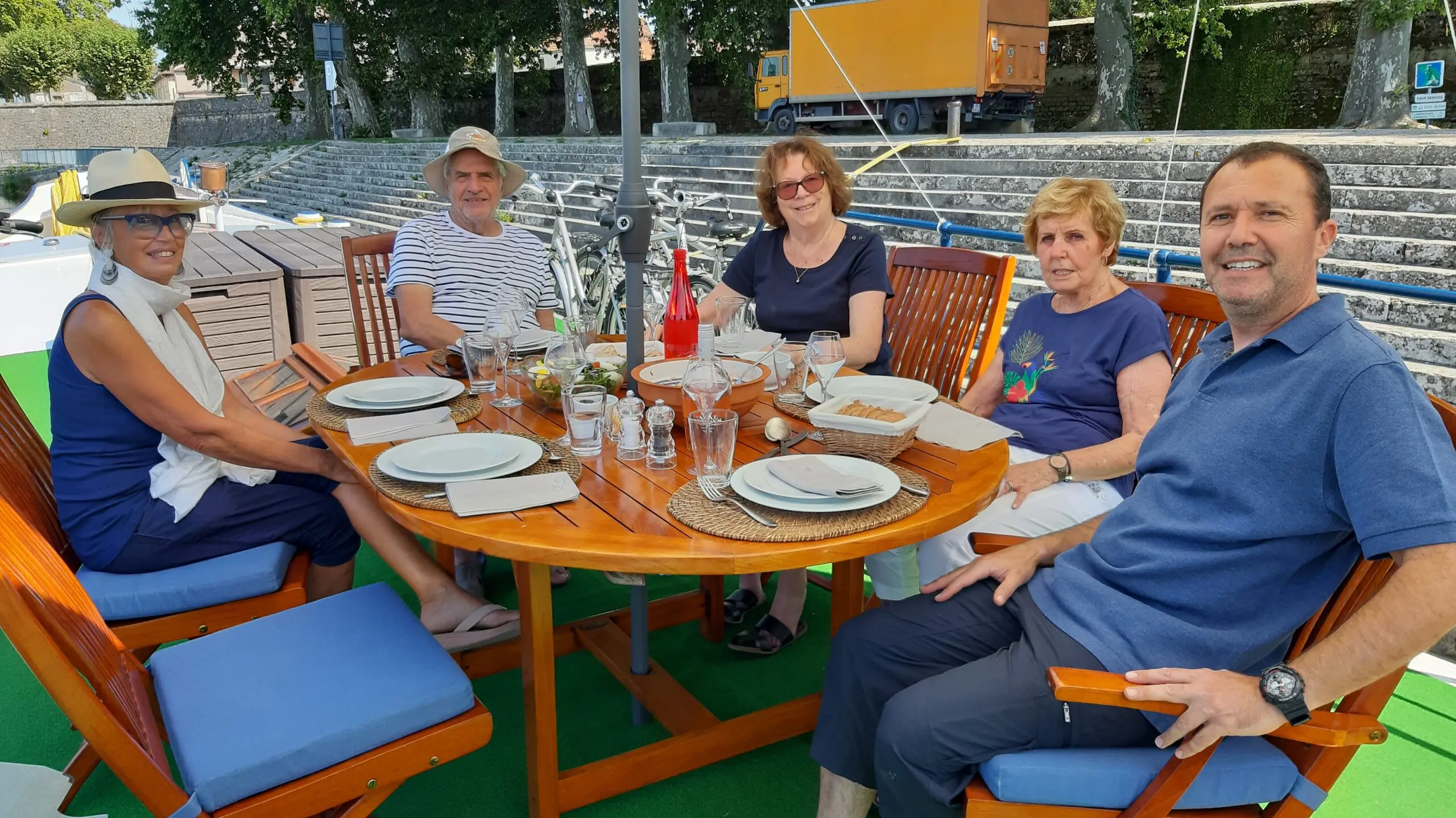 La Vie en Rose: A Romantic Saône Cruise of Style, Story and Serenity