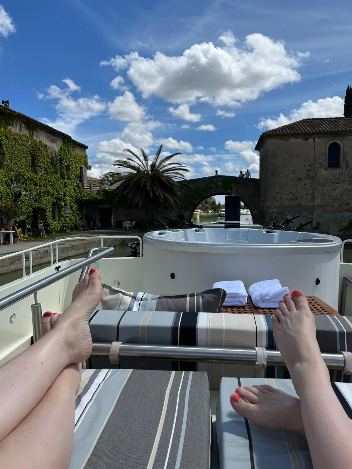 Johanna Midi: An Intimate Cruise Through the Canal du Midi’s Timeless Beauty