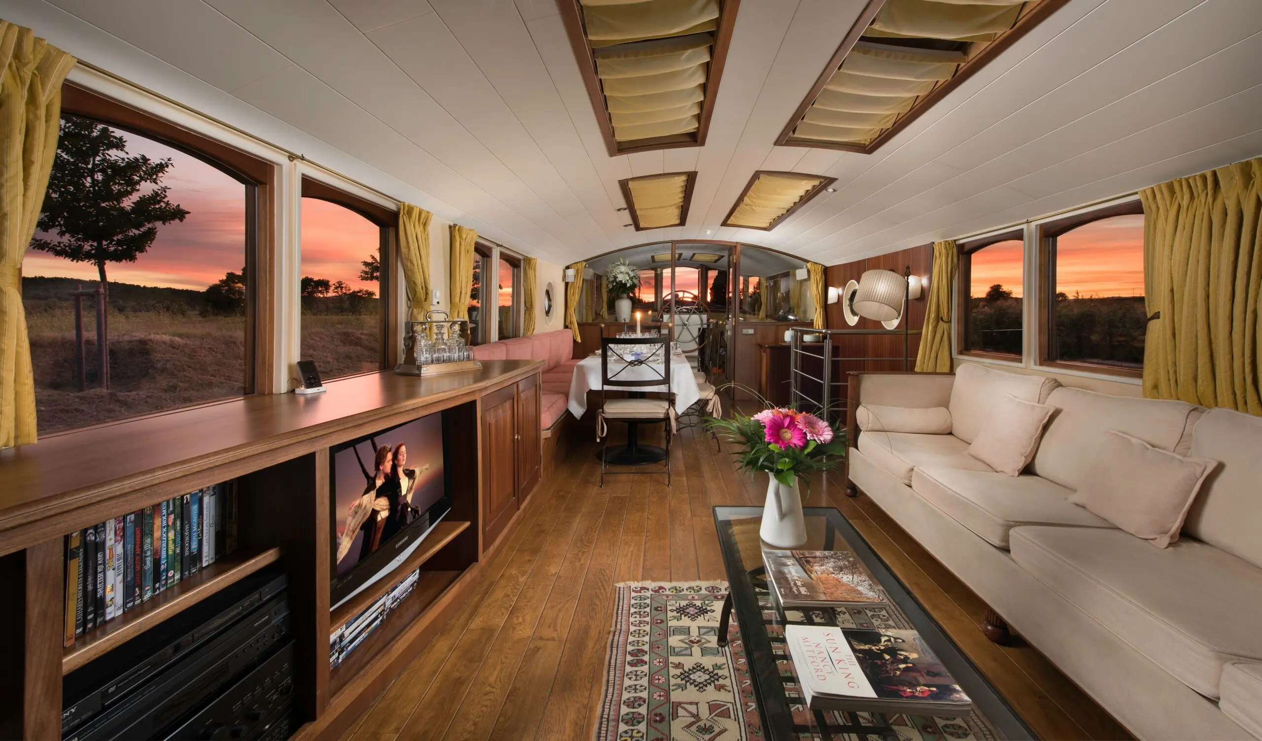 Roi Soleil: A Radiant Cruise Through the Canal du Midi’s Timeless Scenery