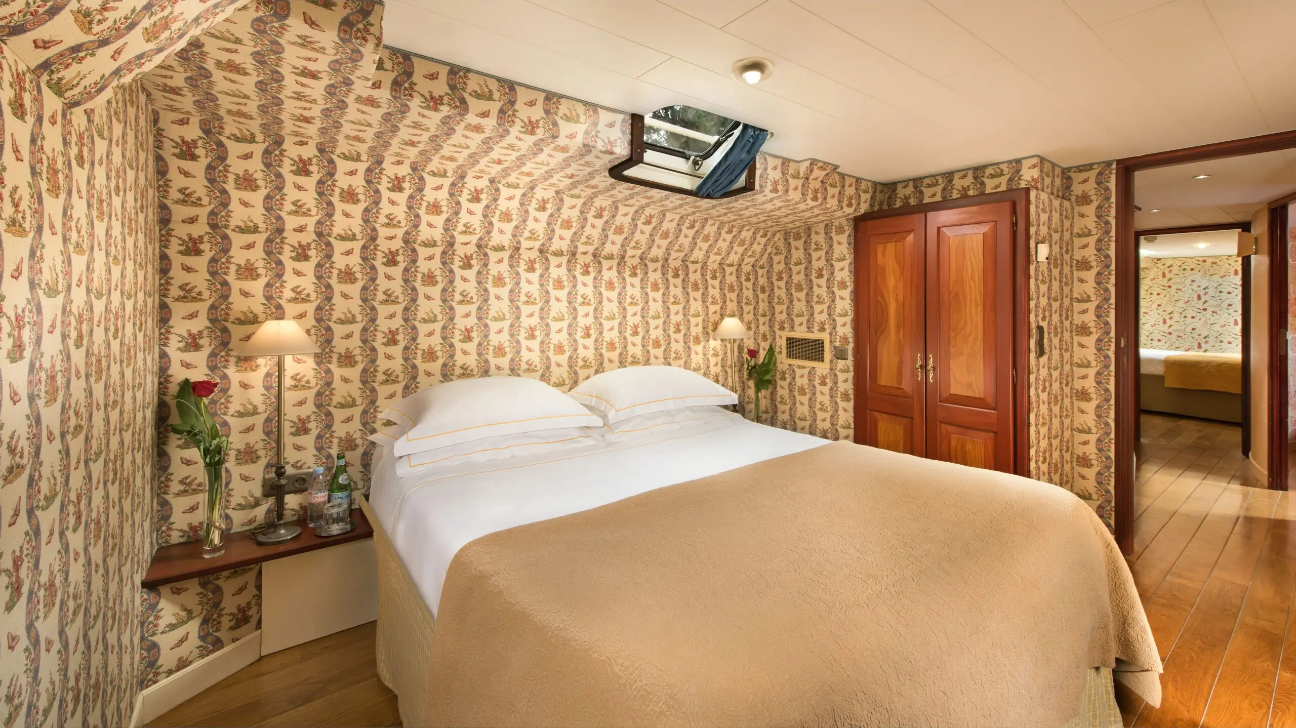Roi Soleil: A Radiant Cruise Through the Canal du Midi’s Timeless Scenery