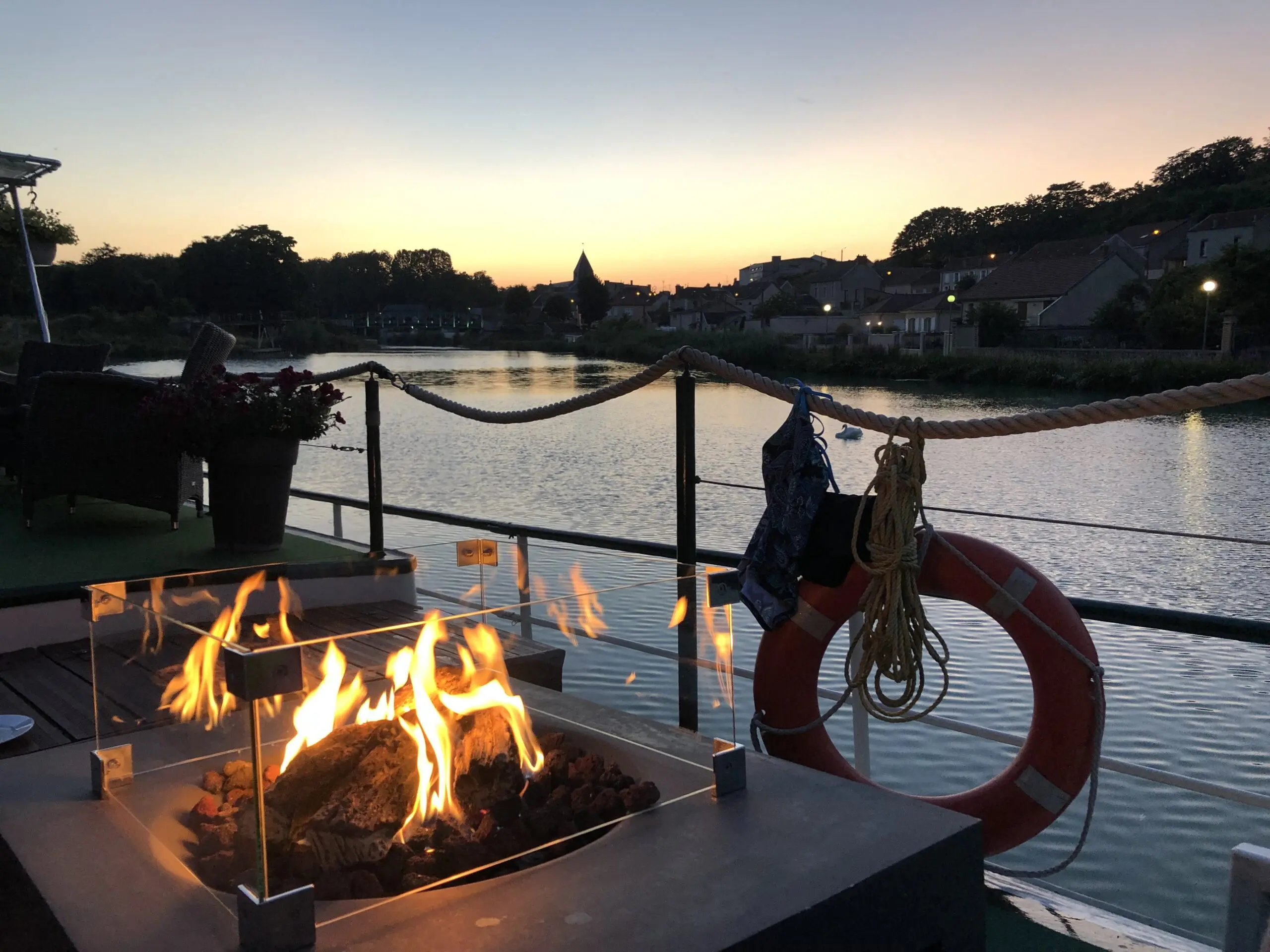Saroche: A Classic French River Cruise of Culinary Excellence and Serenity