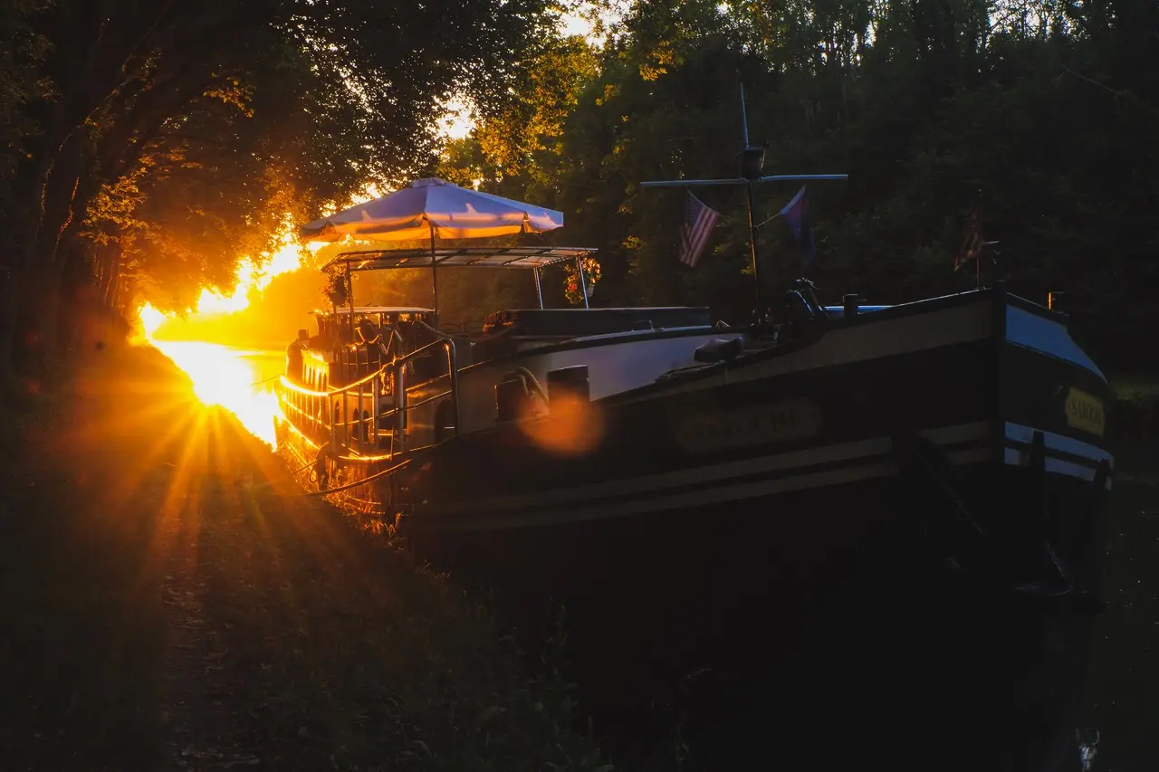 Saroche: A Classic French River Cruise of Culinary Excellence and Serenity