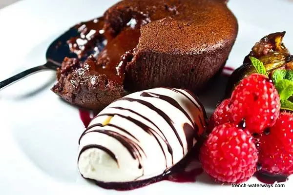 Prospérité: A Sophisticated Journey of Grandeur and Gastronomy in Burgundy