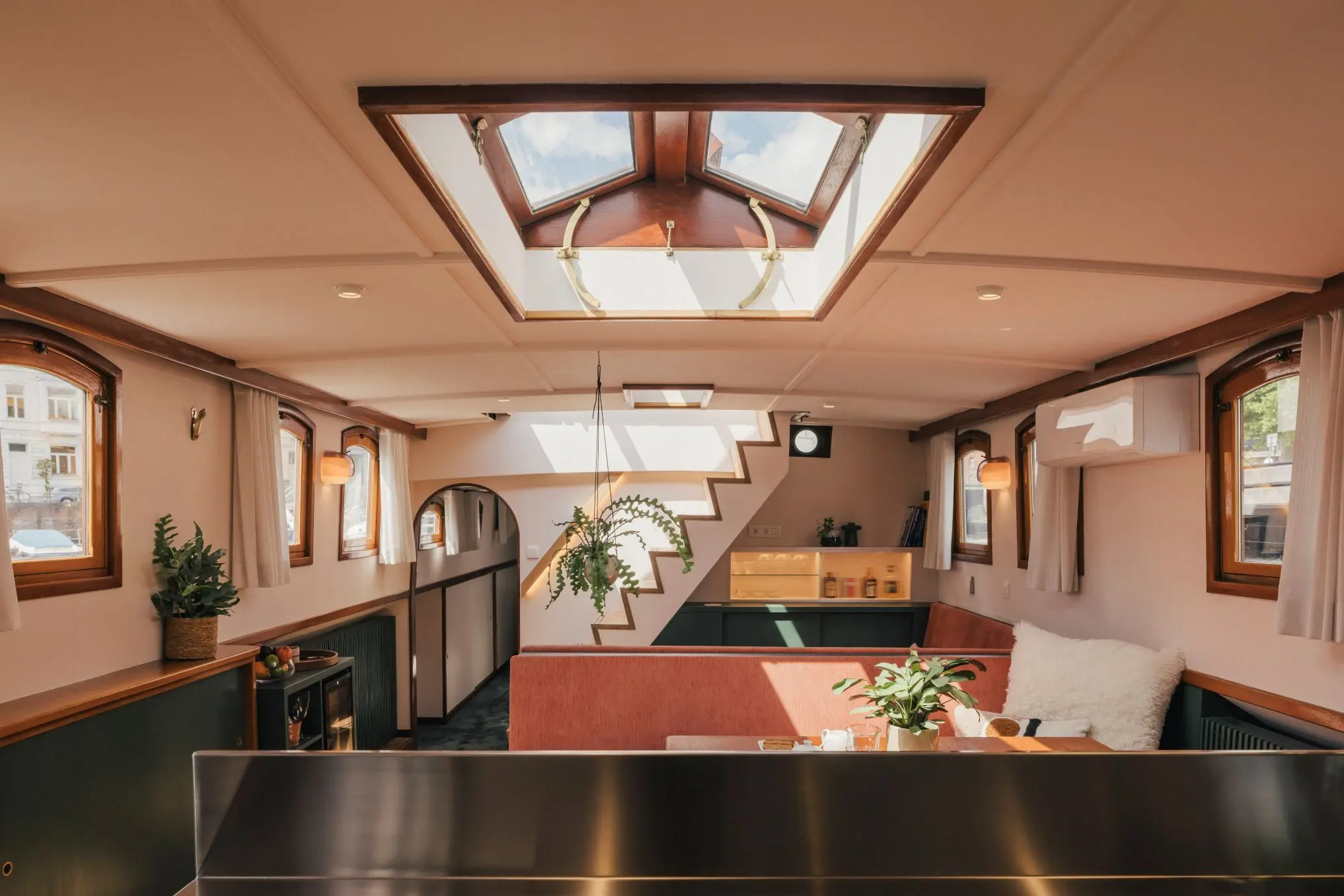 Delfine: A Bespoke Cruise Through Flanders’ Hidden Treasures