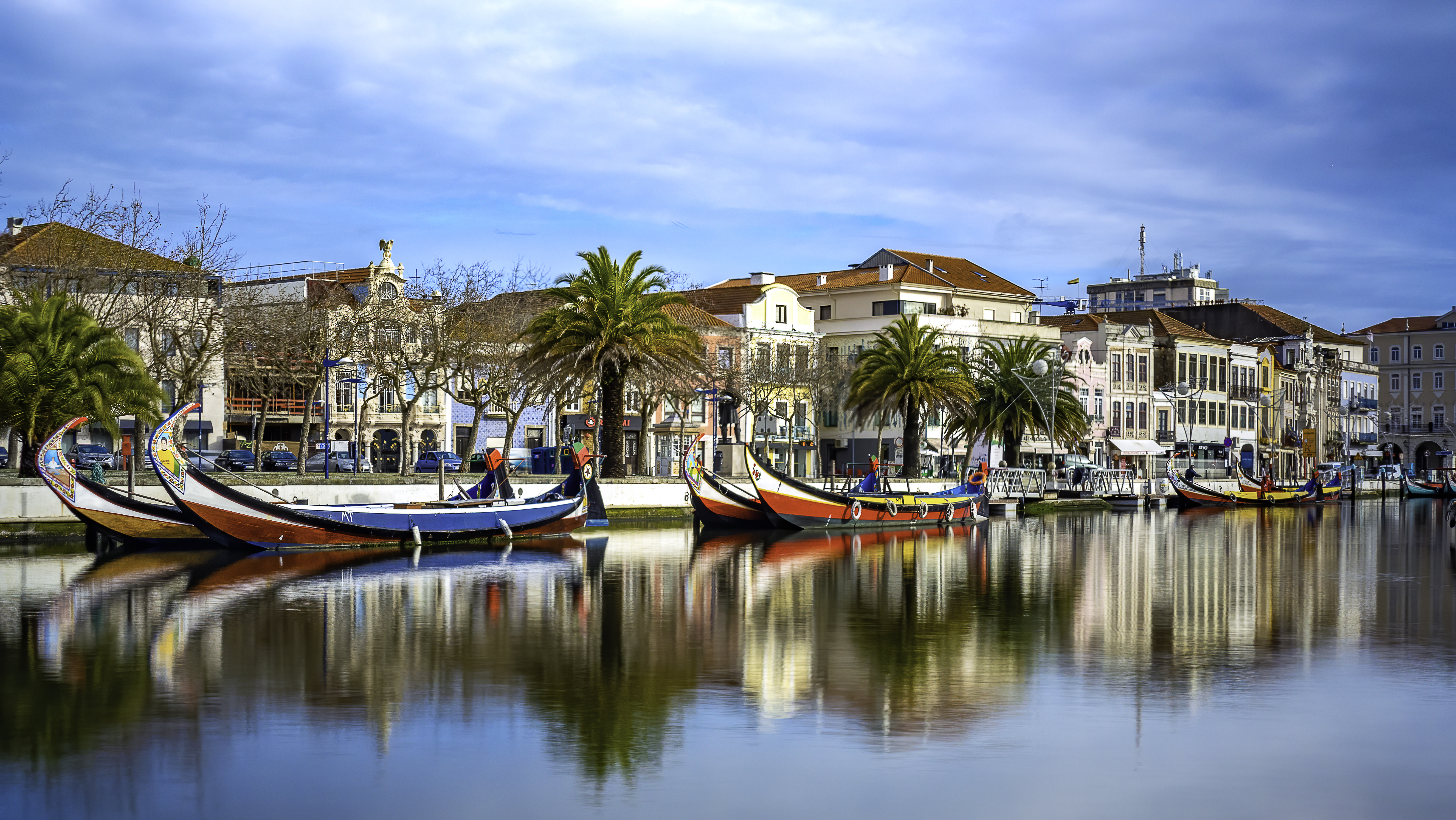 Douro, Porto and Salamanca River Cruise with Porto Extension