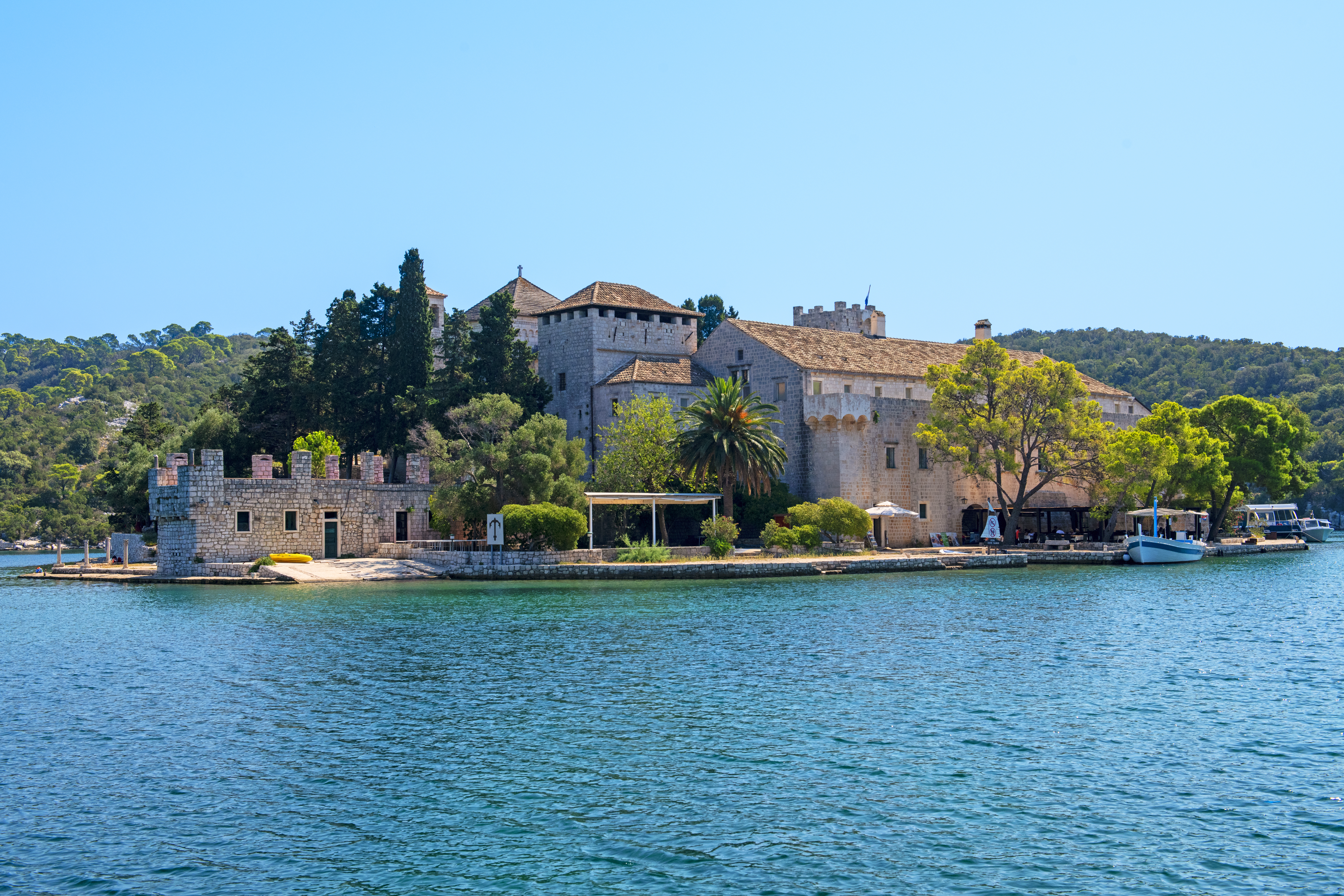 Dubrovnik & Southern Croatia Yacht Cruise with Bosnia & Herzegovina