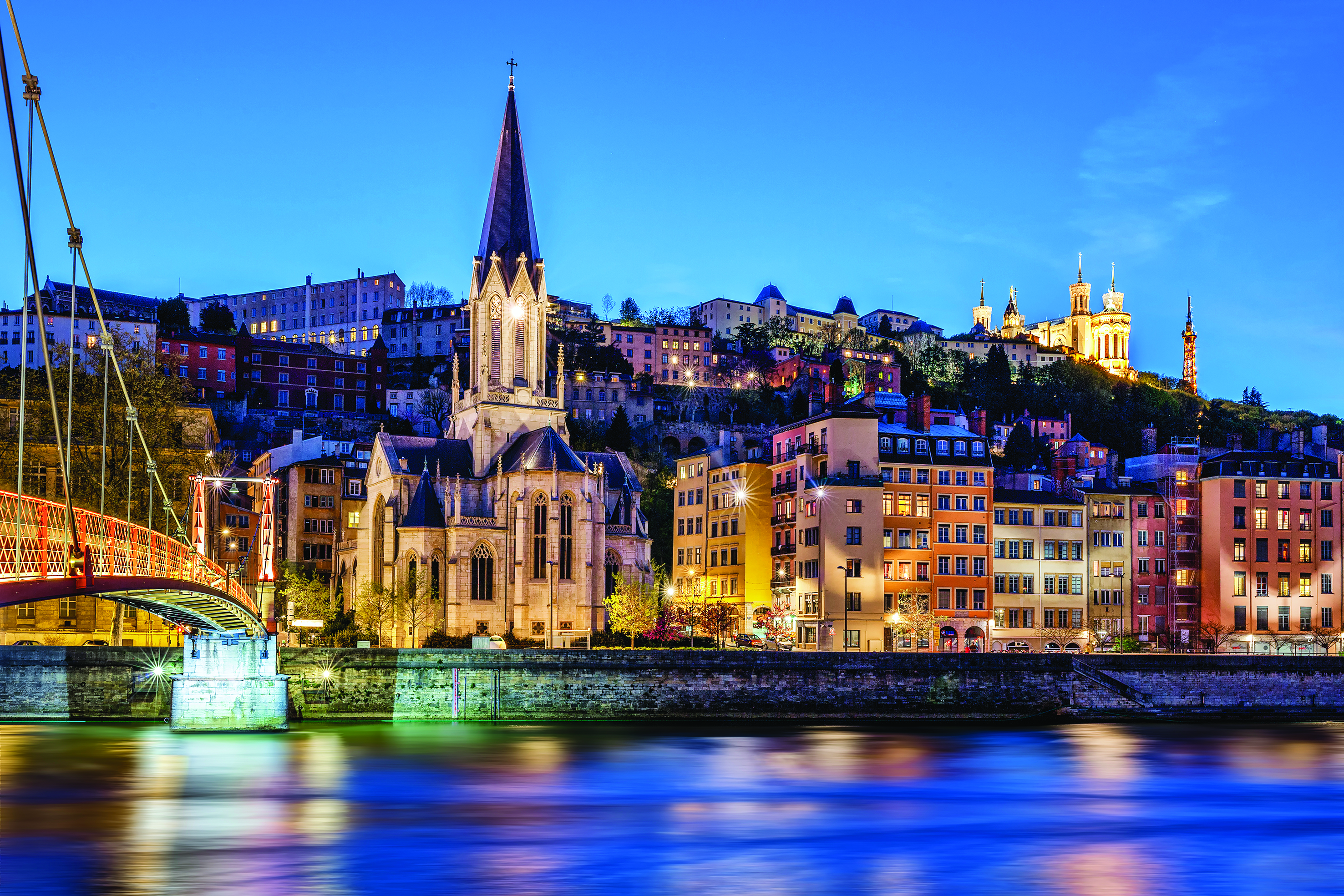 Burgundy, the River Rhône and Provence River Cruise with Lake Geneva and Golden Pass Extension