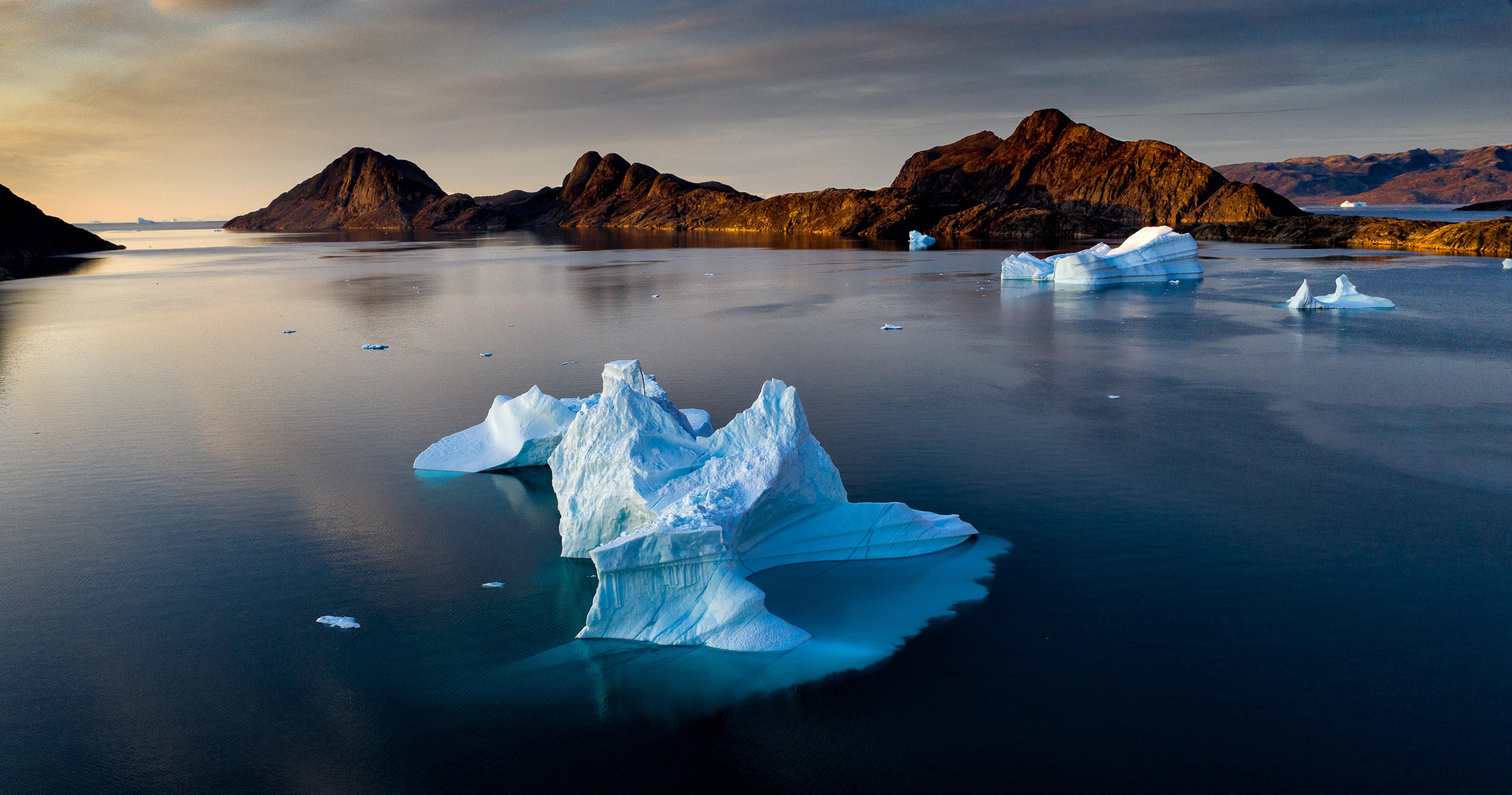 Scoresbysund Northern Lights Photo Tour w/ Randy Hanna